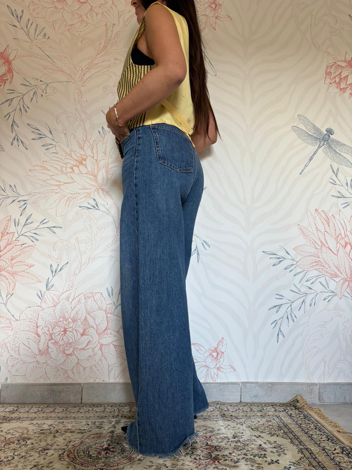 Gilet giallo a righe nere