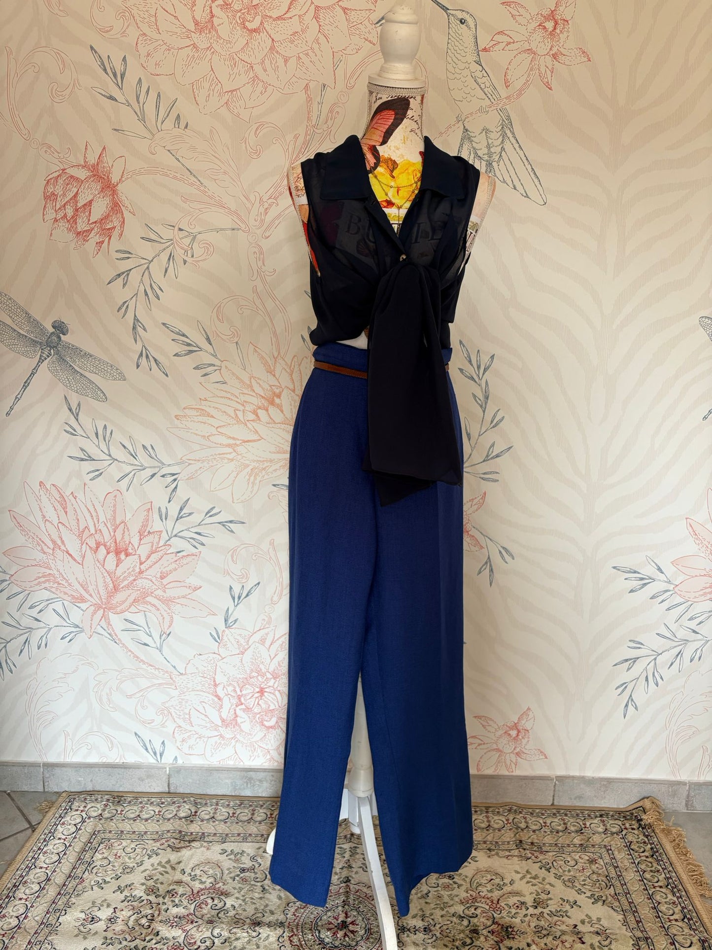 Pantaloni blu fondo ampio