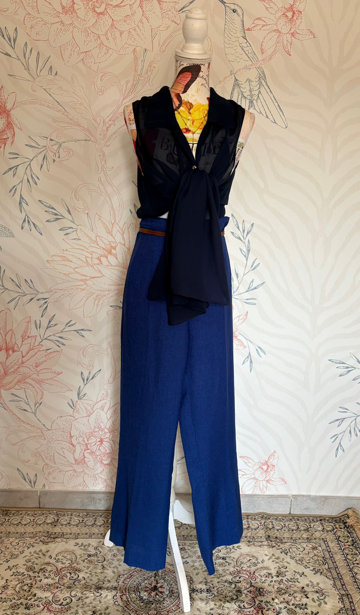 Pantaloni blu fondo ampio