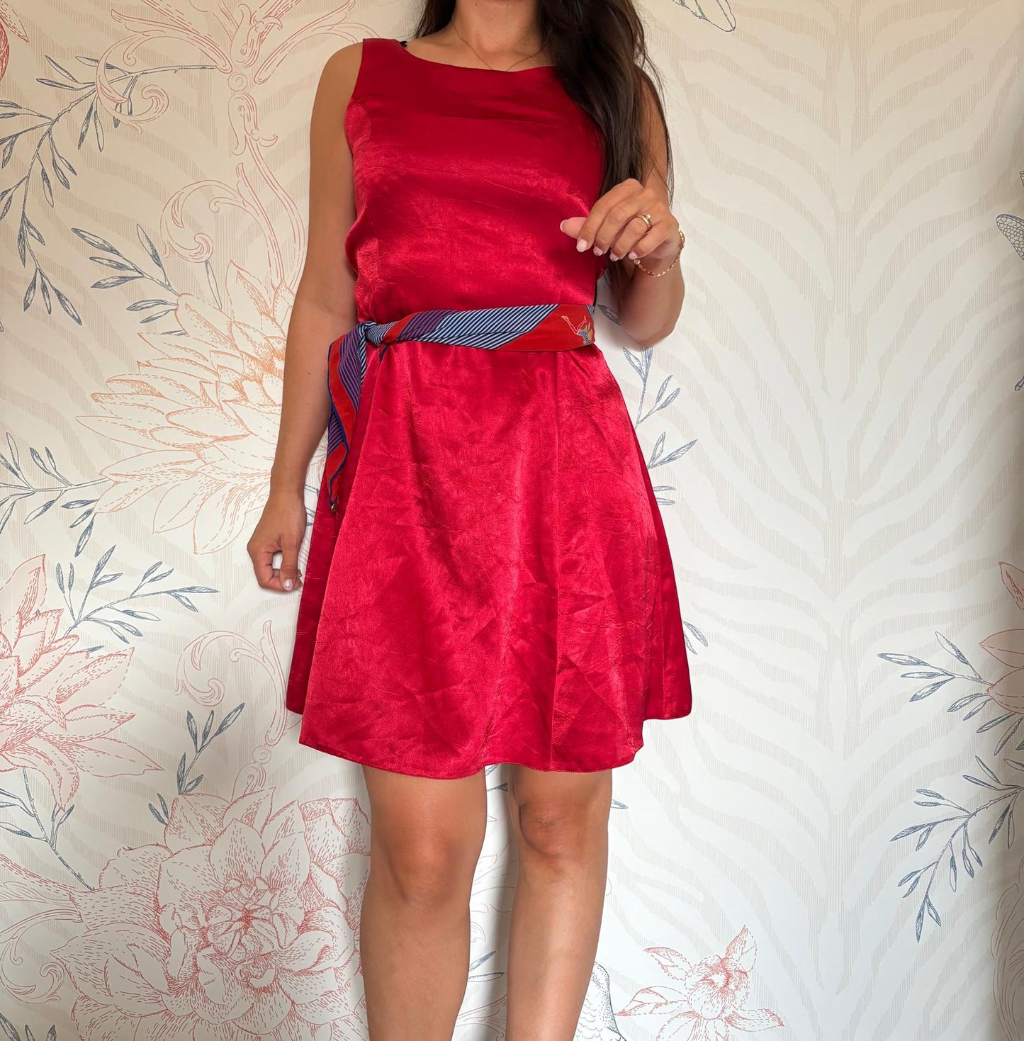 Abito rosso svasato